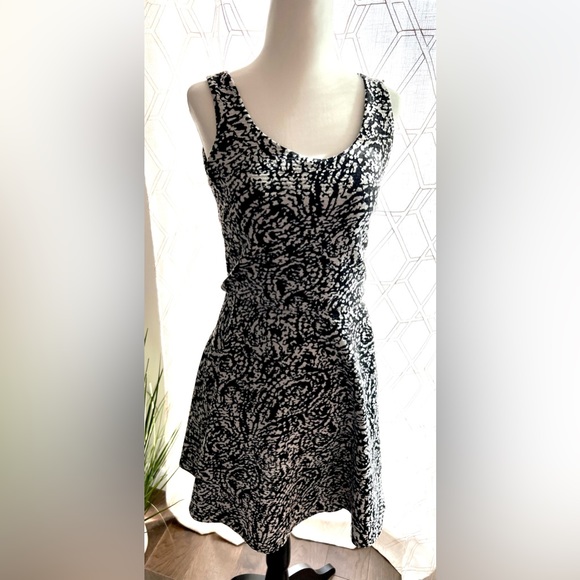 AQUA DRESS SZ Large - Picture 2 of 7